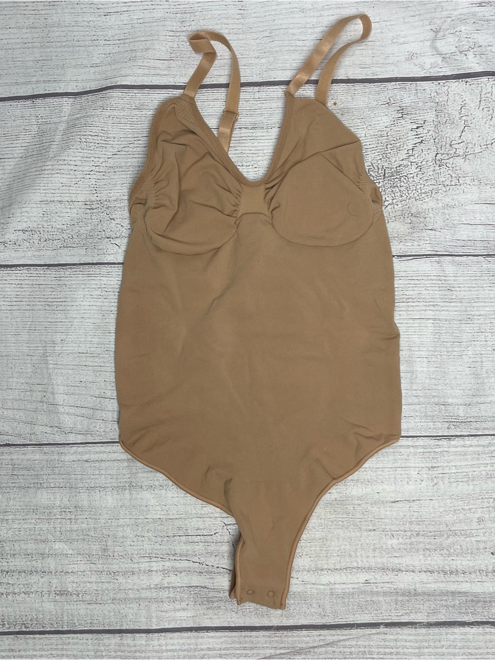 SKIMS Women’s 2X/3X Seamless Sculpt Thong Bodysuit 
New without tags